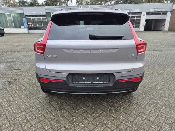 Volvo XC40 B3 Plus Dark*SOFORT VERFÜGBAR*NUR FÜR GEWERBEKUNDEN*