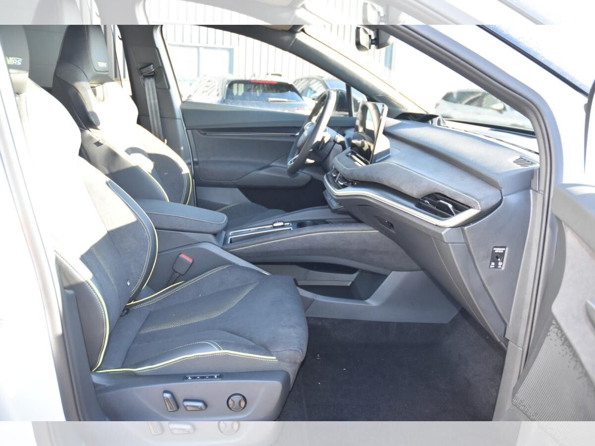 Skoda Elroq RS*Matrix*Navi*AHK*Maxx*360°Wärmepumpe*uvm