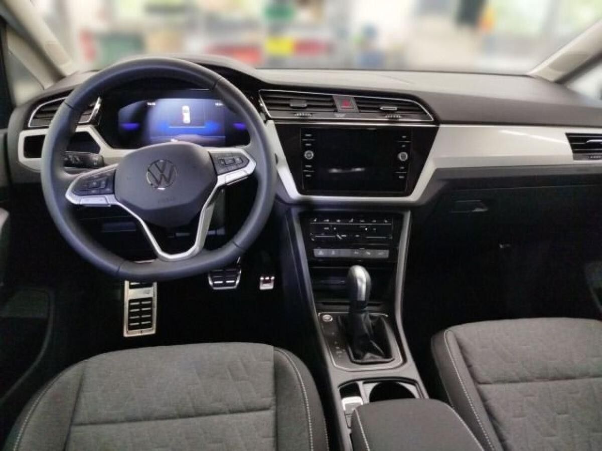 Volkswagen Touran Highline 1,5 l TSI OPF (15 7-Gang-Doppelkupplungsgetriebe DSG