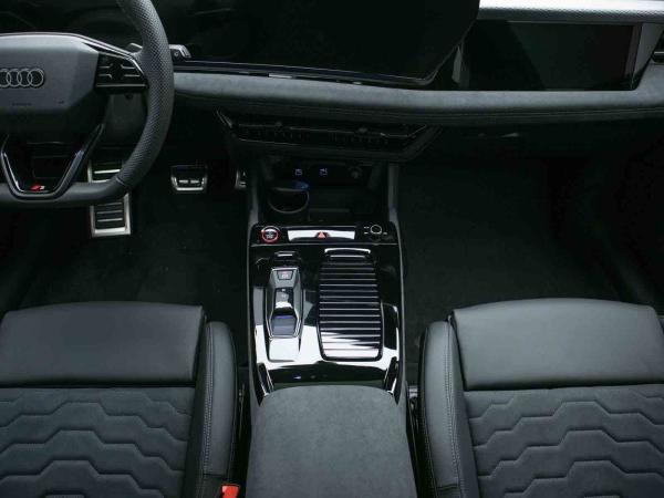 Audi A6 e-tron Avant performance AHK*HUD*PANO*360*MATRIX-LED