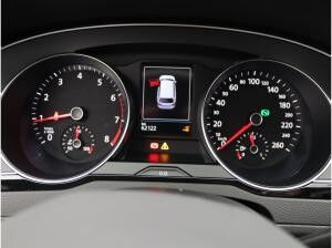 Volkswagen Passat Variant Elegance 1.5TSI DSG / Matrix, RFK