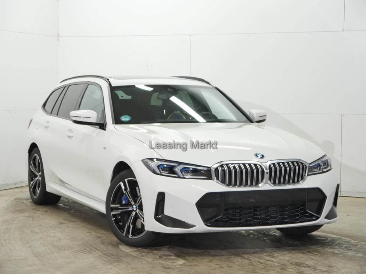 BMW 330 330e xDrive Touring M Sportpaket +Panorama +AHK