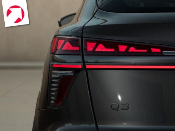 Audi Q3 Sportback TFSI quattro S line S tronic*AHK*MATRIX*
