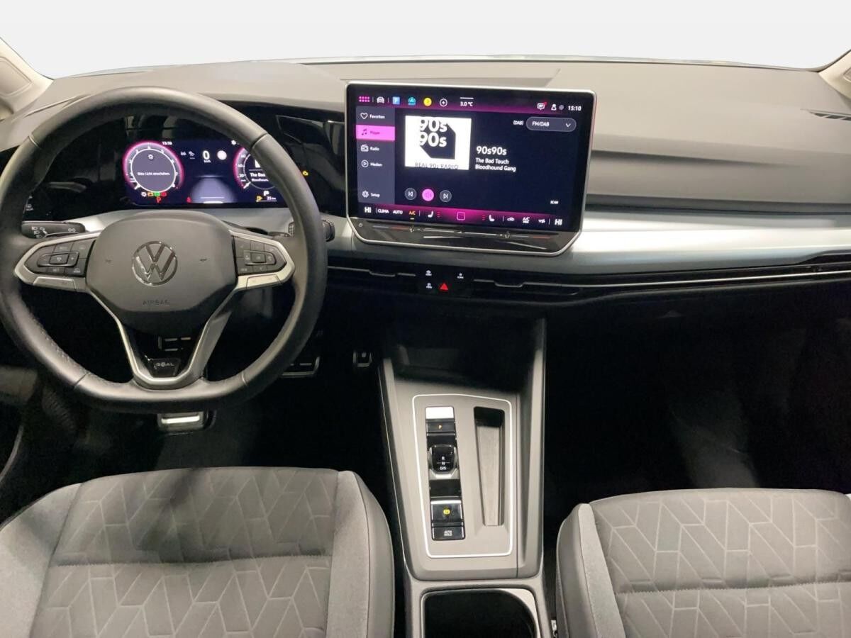 Volkswagen Golf VIII GOAL 1.5 eTSI DSG ACC AUT DynLicht LED