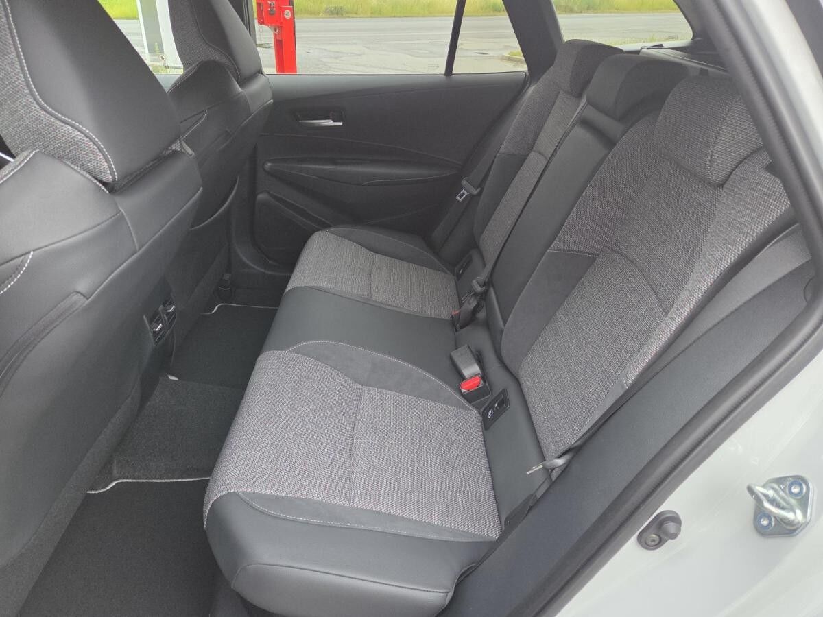 Toyota Corolla 1.8l Hybrid Touring Sports 💥 Teamplayer mit Technik-Paket 💥Bis zu 15 Jahre Garantie!