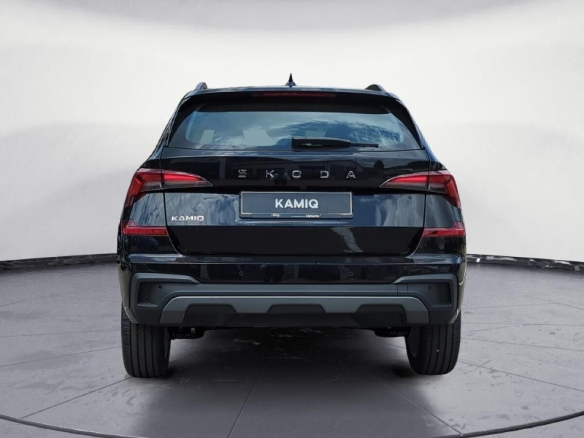 Skoda Kamiq Tour 1,0 TSI 70 kW 5-Gang-Schaltgetriebe* AHK/17 Zoll* !SOFORT VERFÜGBAR!