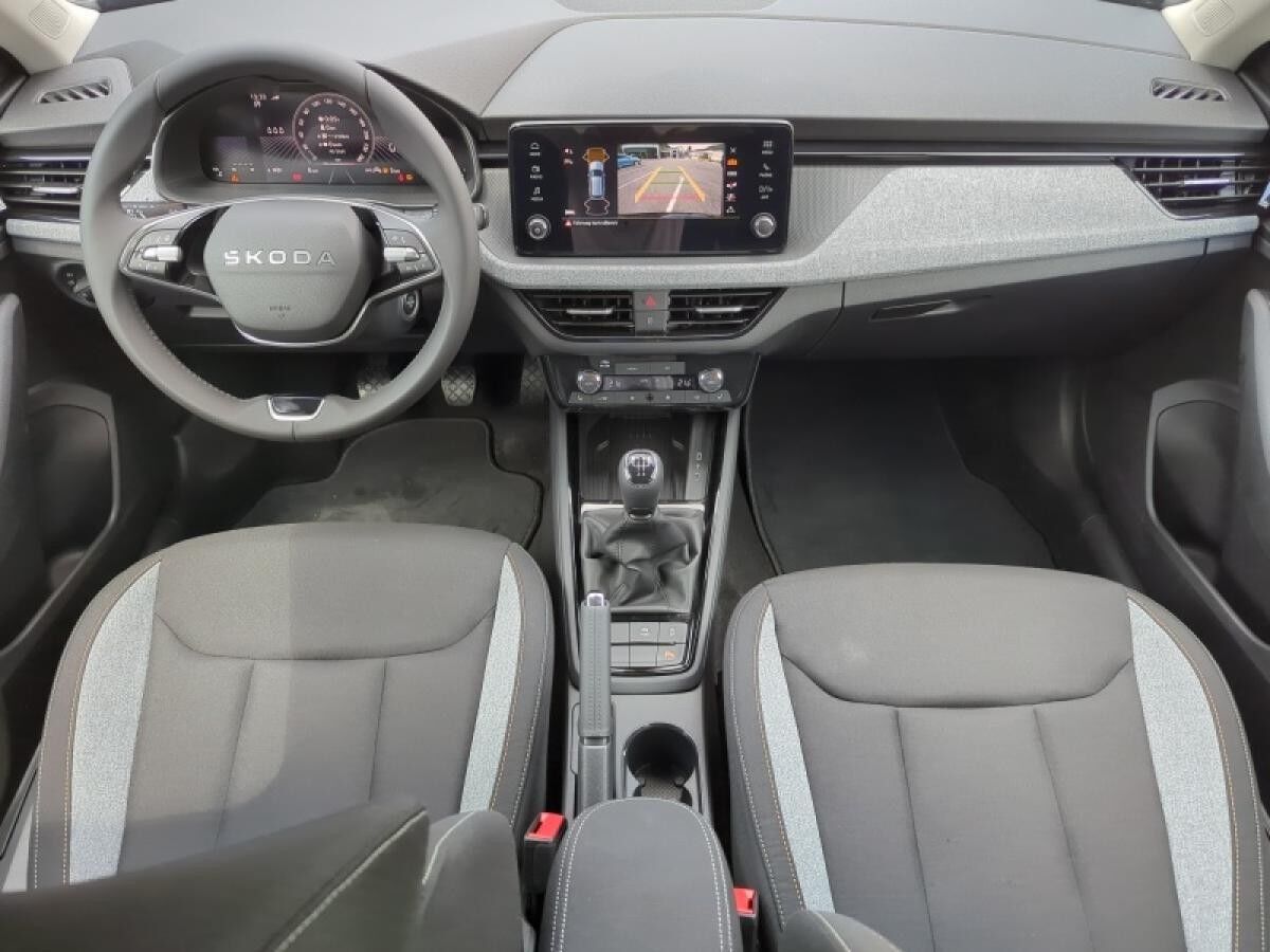 Skoda Kamiq Tour 1,0 TSI 70 kW 5-Gang-Schaltgetriebe* AHK/17 Zoll* !SOFORT VERFÜGBAR!