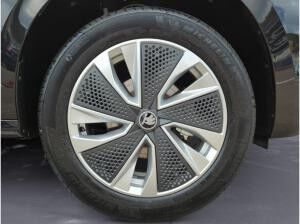 Skoda Kamiq Tour 1,0 TSI 70 kW 5-Gang-Schaltgetriebe* AHK/17 Zoll* !SOFORT VERFÜGBAR!