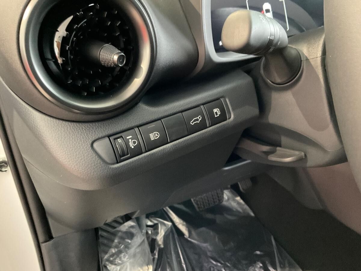 Toyota C-HR 1,8 l Hybrid 4x2 Teamplayer CVT inkl. kostenlosem Fahrradträger