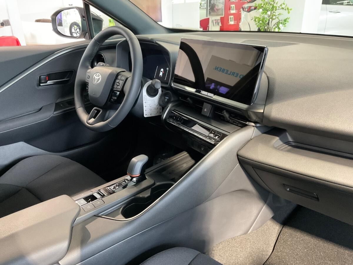 Toyota C-HR 1,8 l Hybrid 4x2 Teamplayer CVT inkl. kostenlosem Fahrradträger