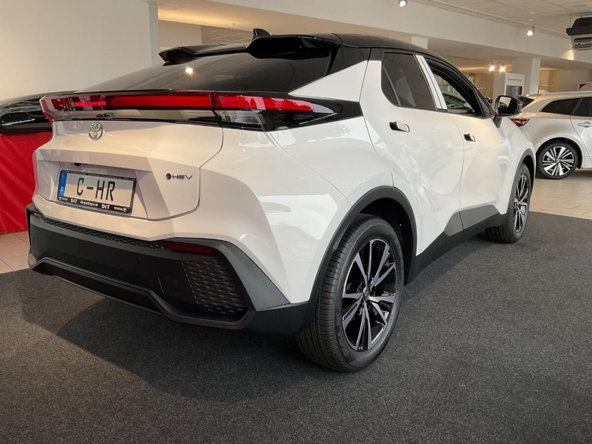 Toyota C-HR 1,8 l Hybrid 4x2 Teamplayer CVT inkl. kostenlosem Fahrradträger