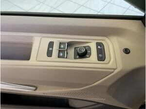 Volkswagen Multivan 2.0 TDI Life DSG 7Sitz Navi Sitzhzg LED