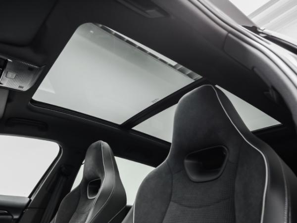 Skoda Superb Combi Sportline 2.0 TDI 4x4 AHK Pano Navi Kamera