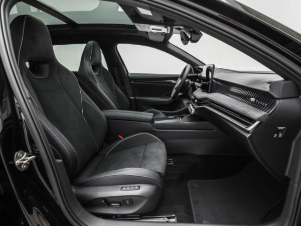 Skoda Superb Combi Sportline 2.0 TDI 4x4 AHK Pano Navi Kamera