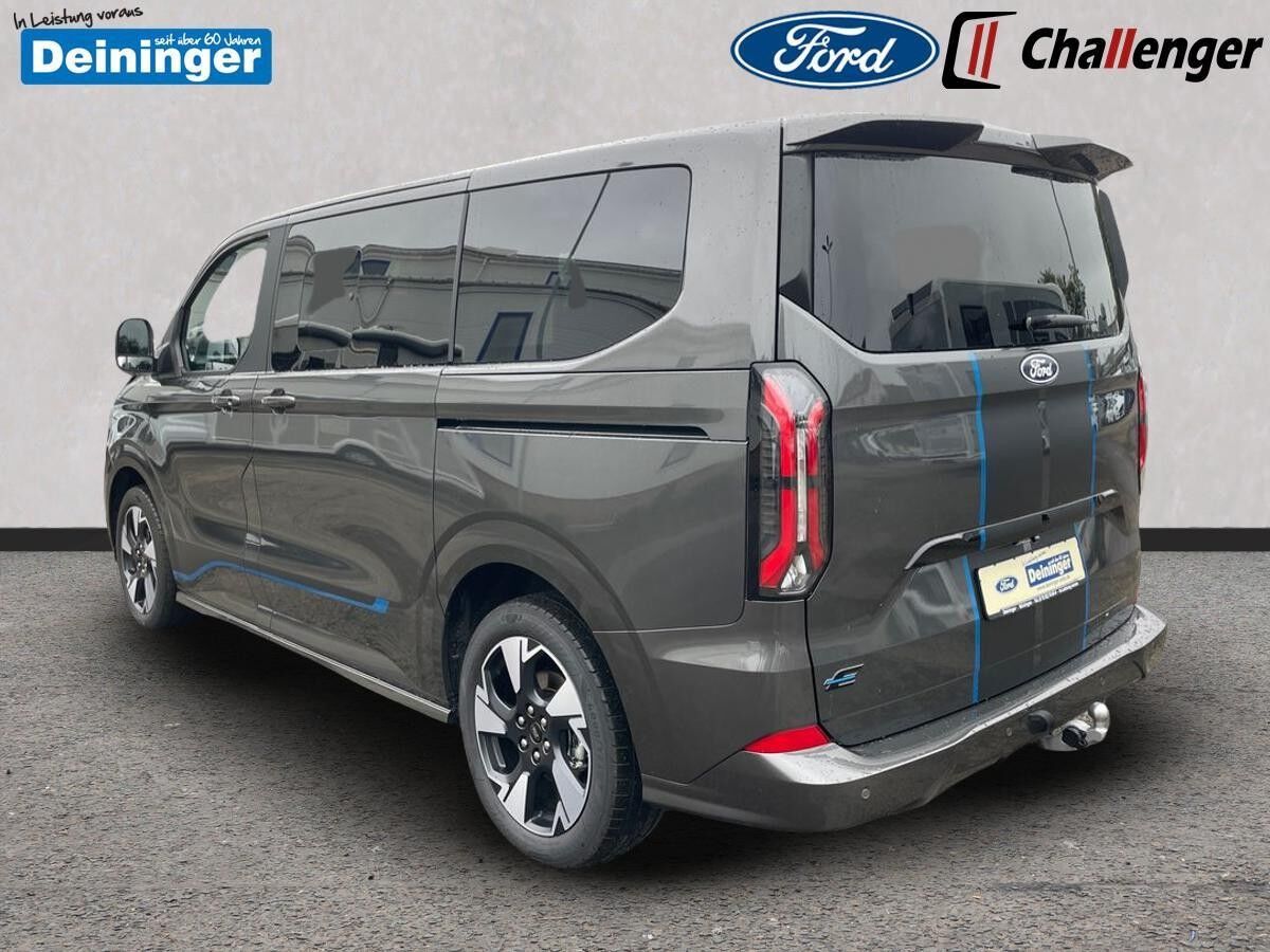 Ford Tourneo Sport BEV