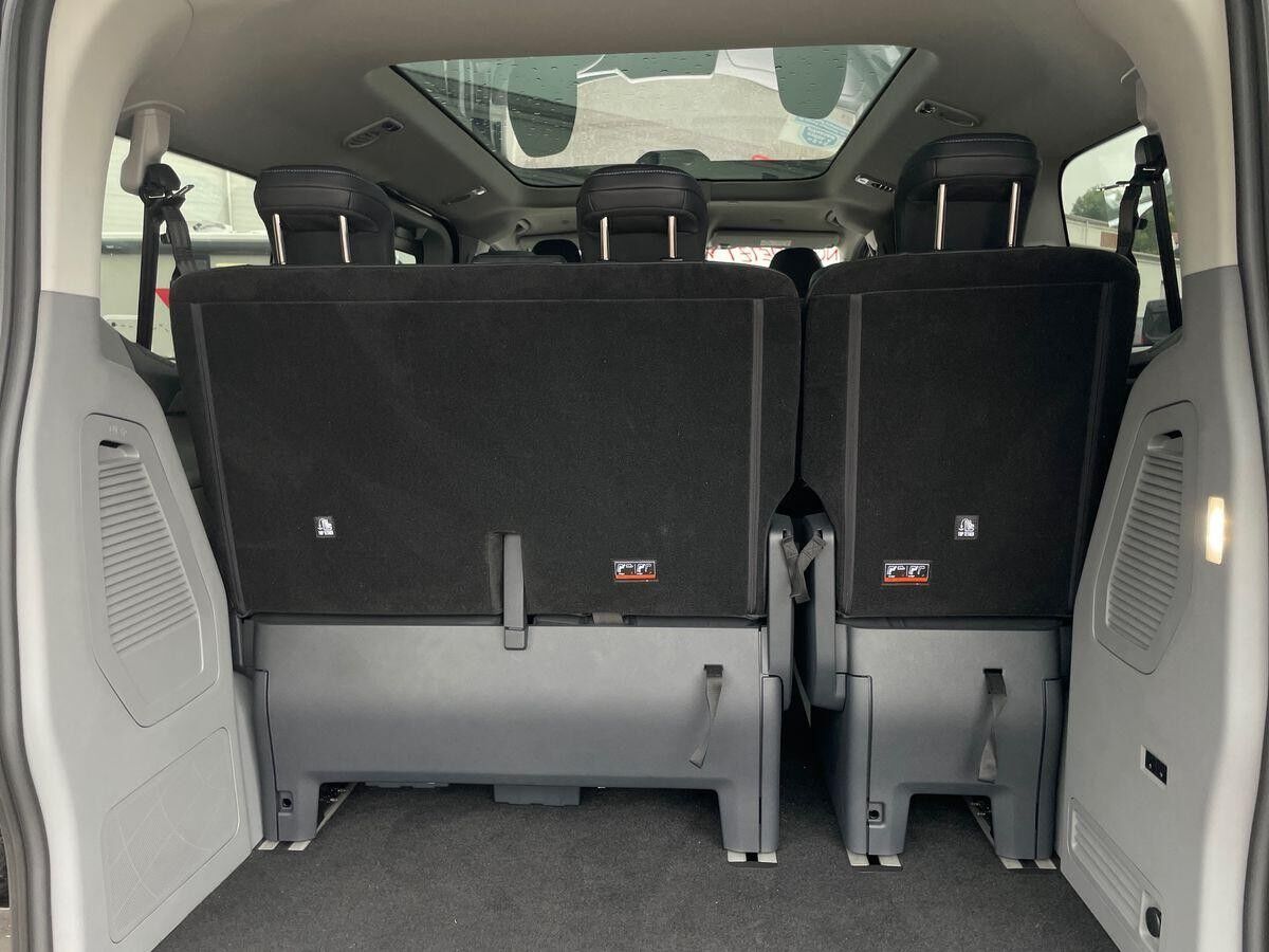 Ford Tourneo Sport BEV