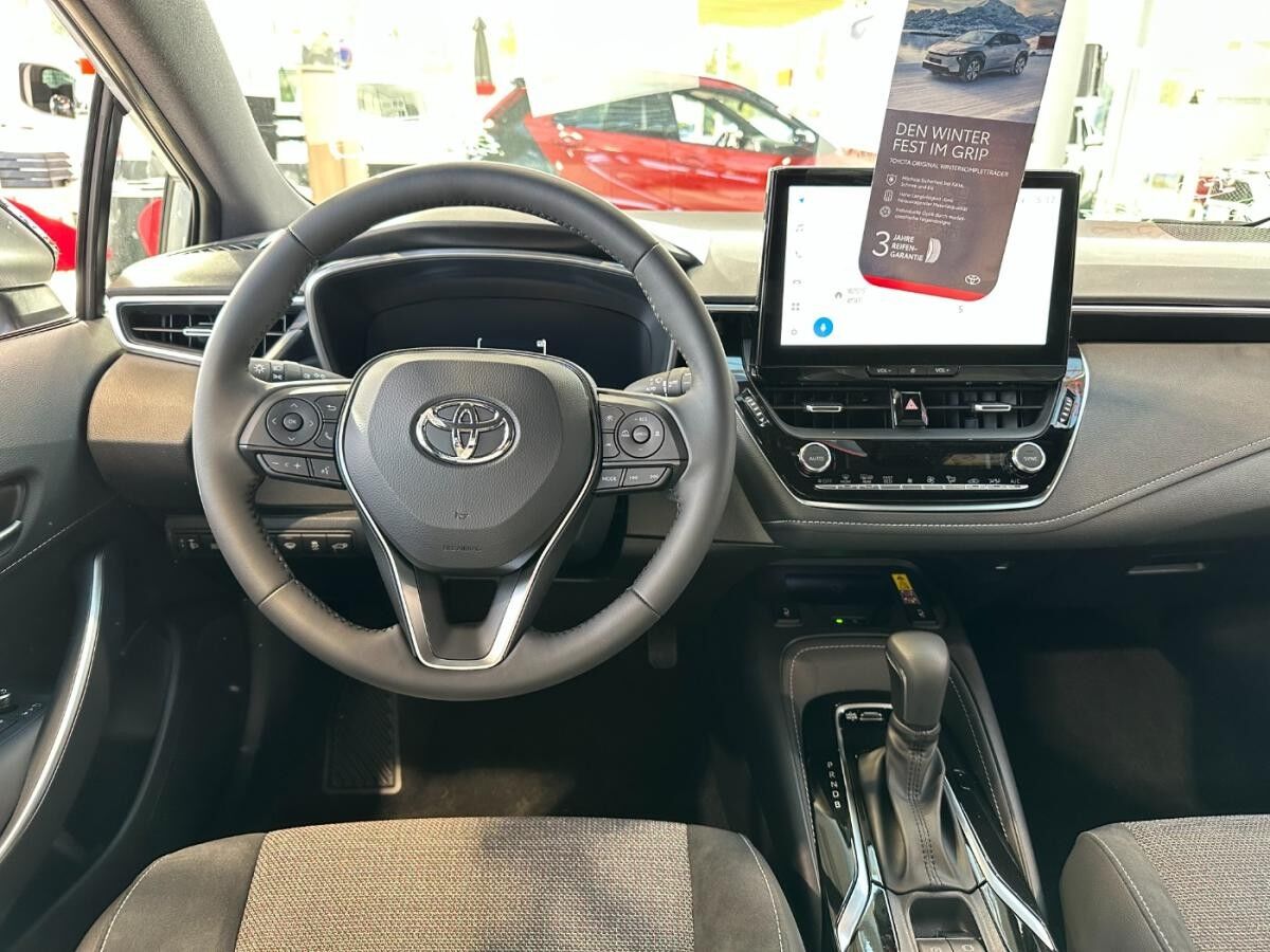 Toyota Corolla 1,8 l Hybrid TS, Teamplayer inkl. kostenlosem Fahrradträger