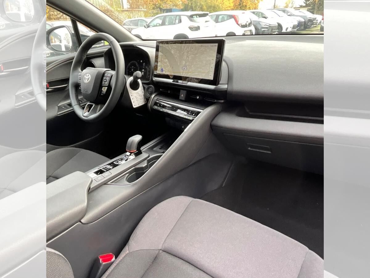Toyota C-HR 2,0 l Hybrid 4x2 Teamplayer CVT inkl. kostenlosem Fahrradträger