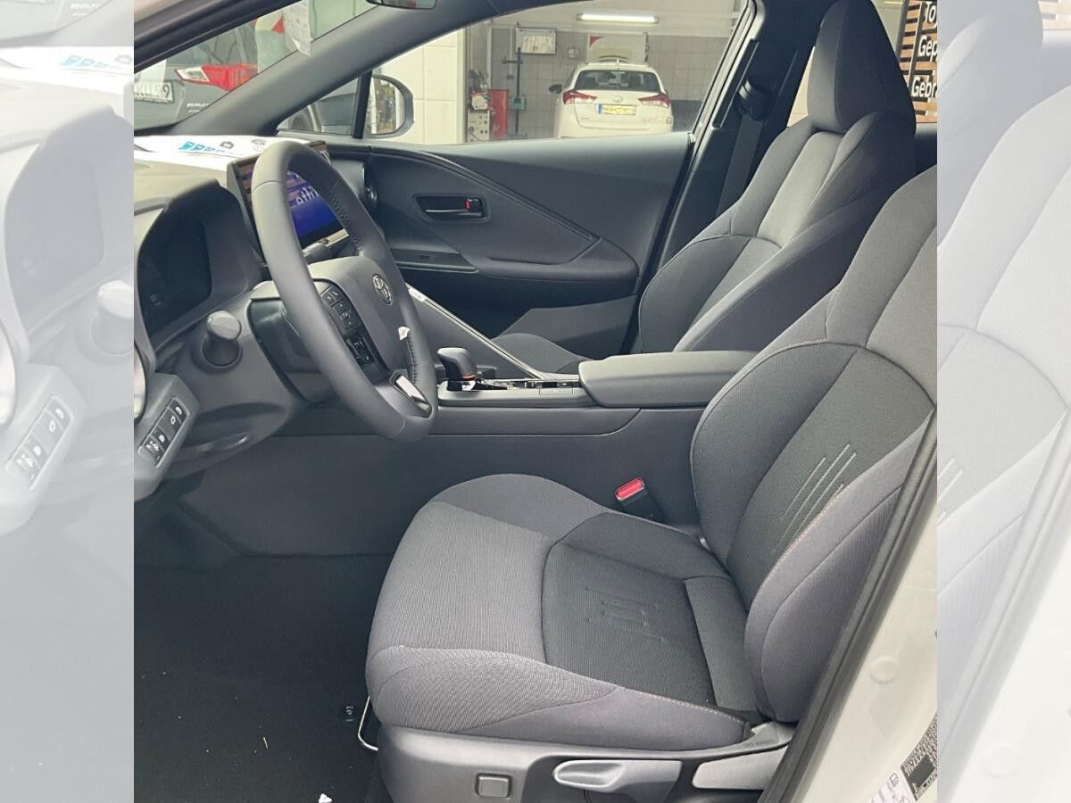 Toyota C-HR 2,0 l Hybrid 4x2 Teamplayer CVT inkl. kostenlosem Fahrradträger