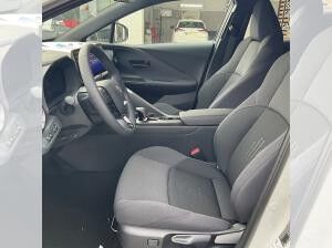 Toyota C-HR 2,0 l Hybrid 4x2 Teamplayer CVT inkl. kostenlosem Fahrradträger