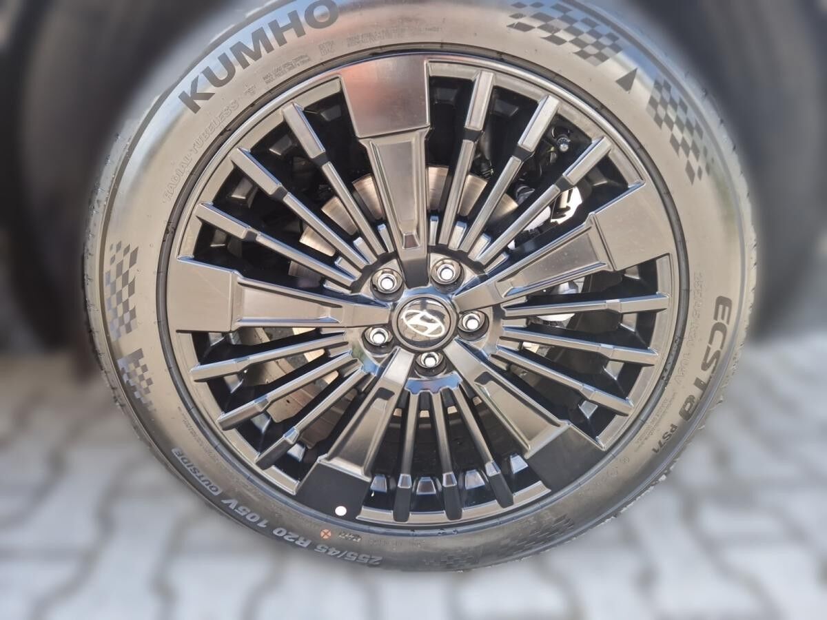 Hyundai SANTA FE Hybrid 1.6 T-GDI 4WD BLACKLINE