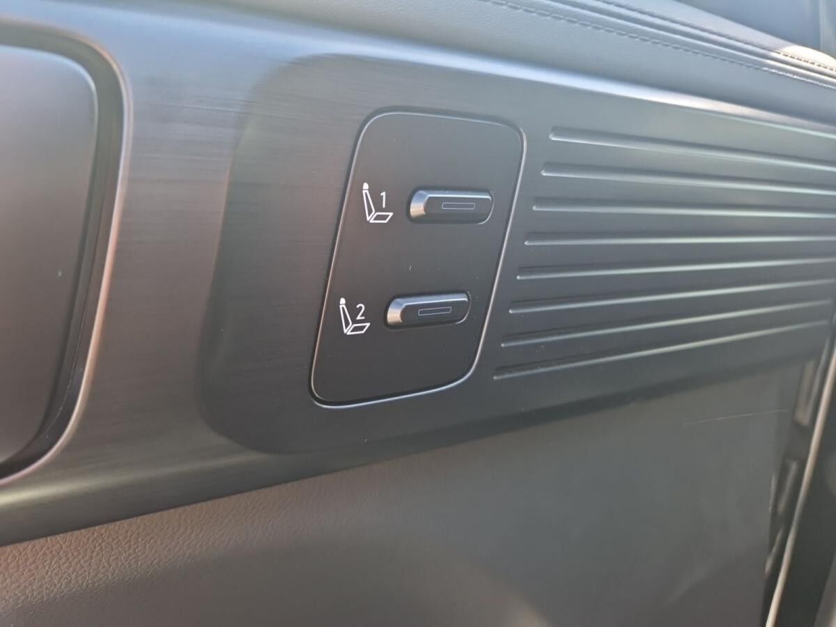 Hyundai SANTA FE Hybrid 1.6 T-GDI 4WD BLACKLINE