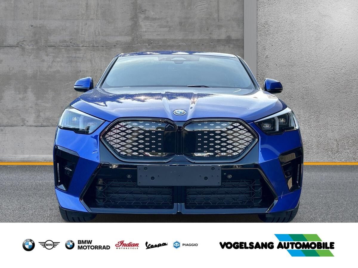 BMW iX2 xDrive30 M Sport