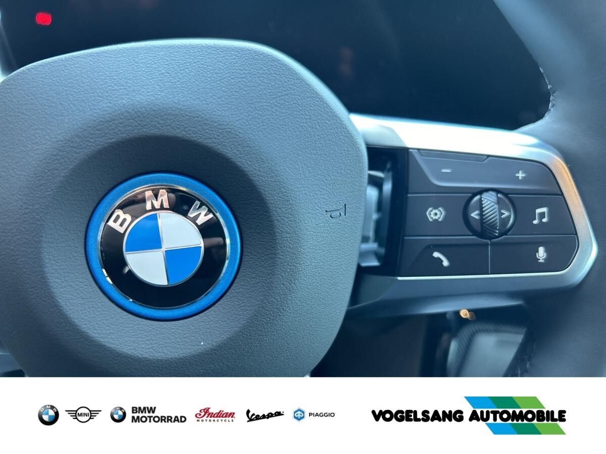 BMW iX2 xDrive30 M Sport