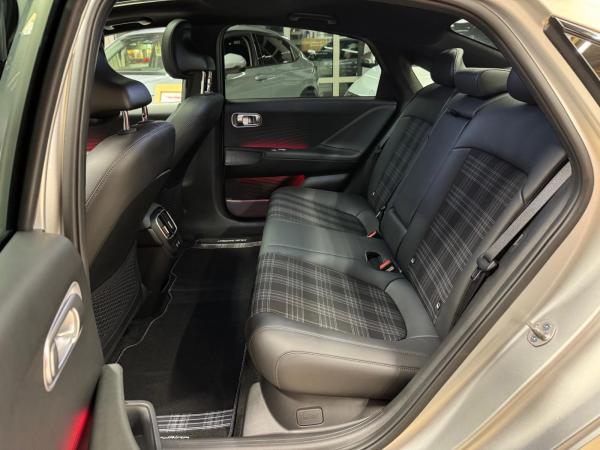 Hyundai IONIQ 6 First Edition / Gravity Gold Matt