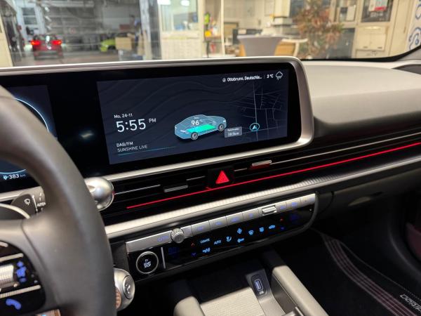 Hyundai IONIQ 6 First Edition / Gravity Gold Matt