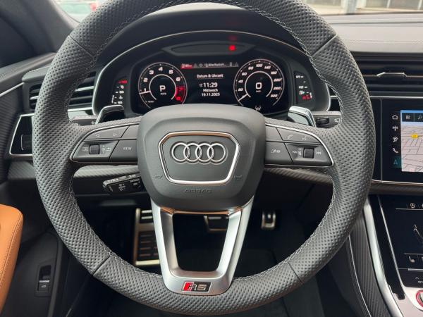 Audi RS Q8 SUV performance tiptr. Pano 23" HUD Keramik