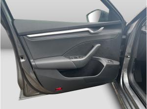 Skoda Octavia Combi Selection 2,0 TDI AHK Design Suite