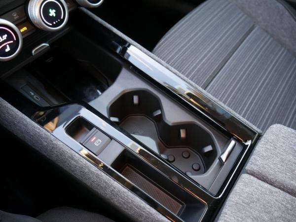 Skoda Superb Combi 2.0 TDI Selection NAVI AHK ACC LED *878*