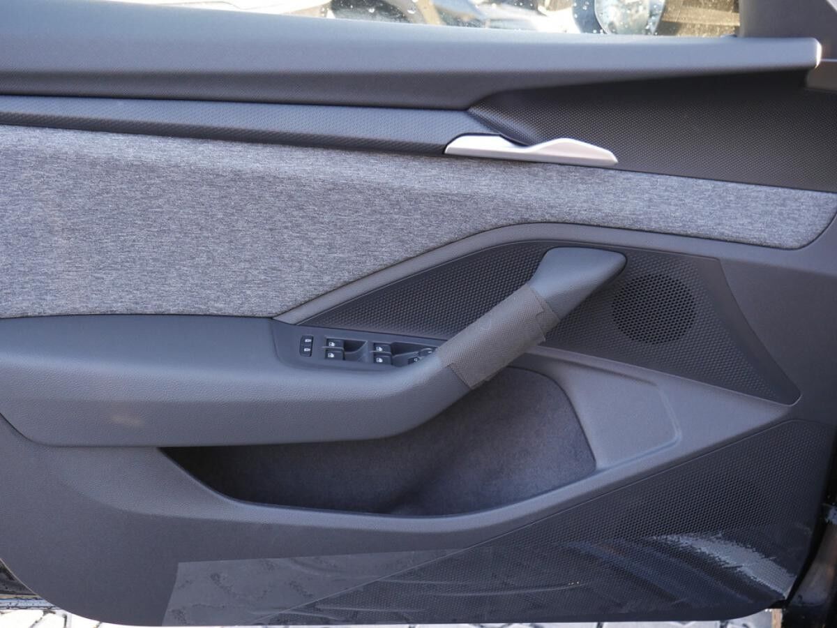 Skoda Superb Combi 2.0 TDI Selection NAVI AHK ACC LED *878*