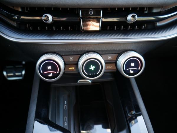 Skoda Superb Combi 2.0 TSI 4X4 Sportline HUD MATRIX-LED AHK *810*