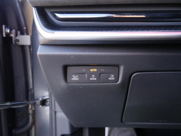 Skoda Superb Combi 2.0 TSI 4X4 Sportline HUD MATRIX-LED AHK *810*