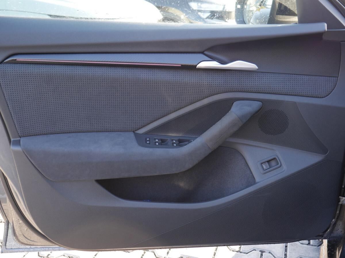 Skoda Superb Combi 2.0 TSI 4X4 Sportline HUD MATRIX-LED AHK *810*