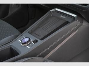 Volkswagen T-Roc R-Line 1.5 l eTSI DSG Black Style*19"*IQdrive&light* Volkswagen T-Roc R-Line 1.5 l eTSI DSG Black Style*19"*IQdrive&light*