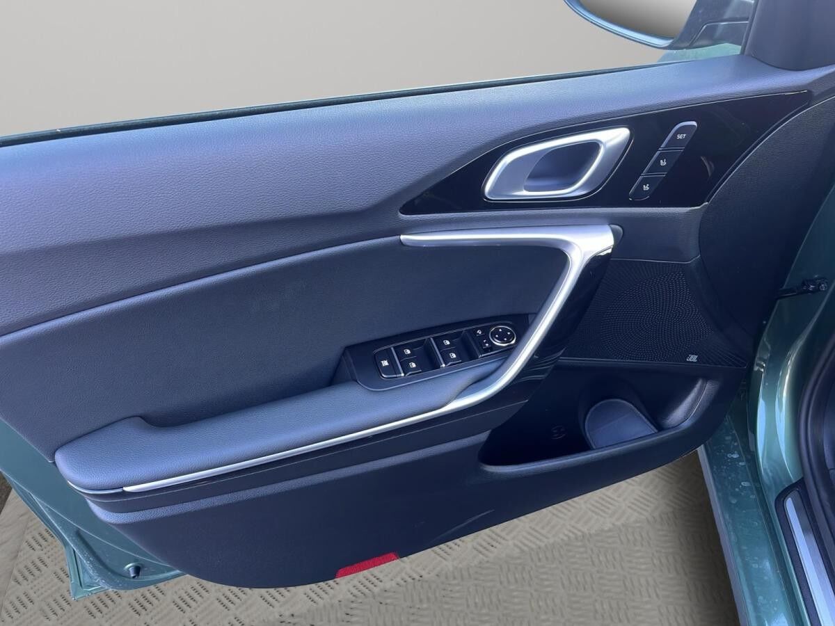 Kia Ceed SW GT Line KLIMA LED NAVI LEDER ALU RFK SITZHEIZUNG VORN & HINTEN PDC LENKRADHEIZUNG JBL ELEKTR. HEC