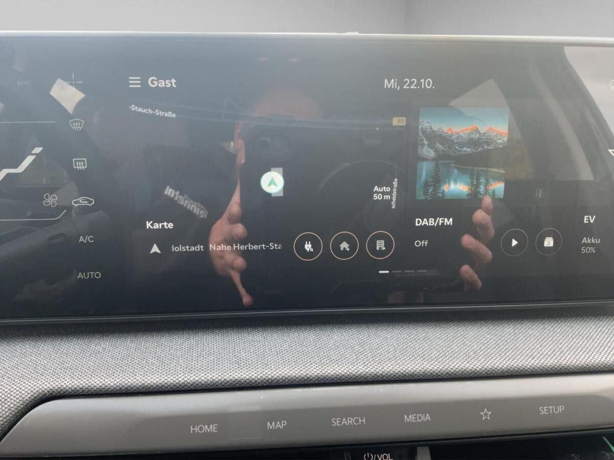 Kia EV4 81,4 kWh Earth KLIMA LED WÄRMEPUMPE ELEK HECKKLAPPE DRIVE WISE TECH PAK SITZHEIZUNG 360° KAM