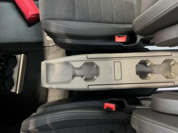 Volkswagen Multivan Style LÜ 110 KW DSG*Head UP*Panorama*M+S*Harman Kardon