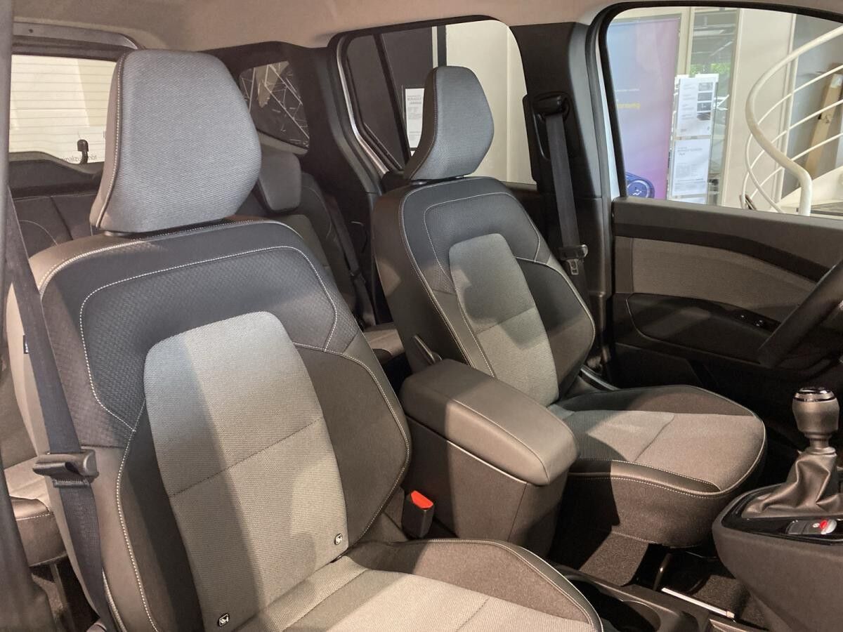 Renault Kangoo TECHNO TCe 130 Navi PDC Allwetter