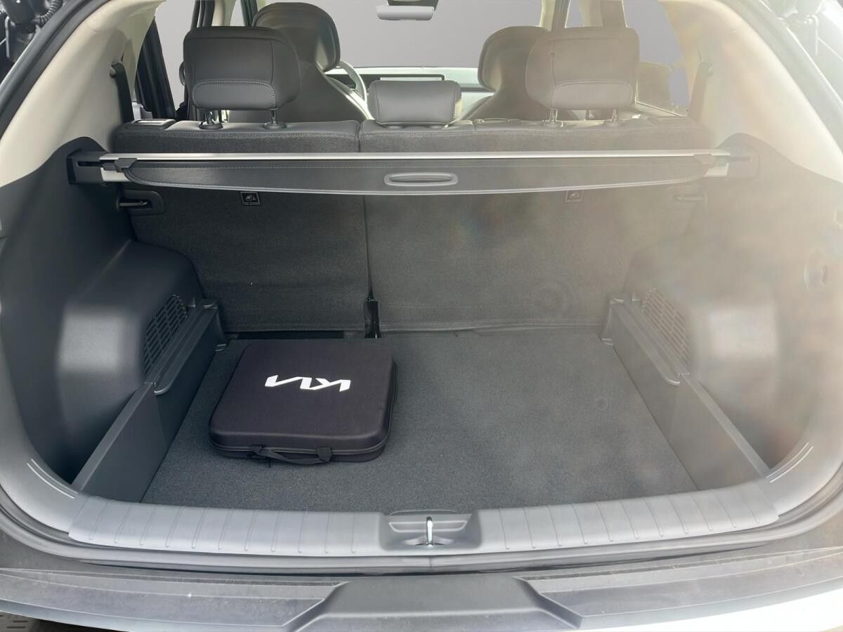 Kia EV3 Earth 58,3 kWh Earth KLIMA LED NAVI ALU DAB WÄRMEPUMPE SITZHEIZUNG LENKRADHEIZUNG RFK ELEK HECKKLAPP