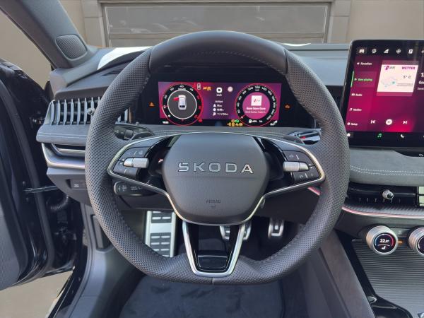 Skoda Superb SOFORT VERFÜGBAR! Combi Sportline Navi DCC Pano AHK eSitz Skoda Superb SOFORT VERFÜGBAR! Combi Sportline Navi DCC Pano AHK eSitz