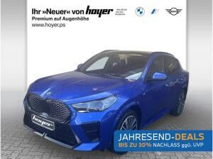 BMW iX2 xDrive30 M Sportpaket AHK HUD Pano Head-Up