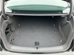 Audi A6 Limousine advanced 40 TDI quattro / Matrix
