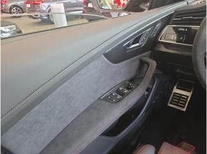 Audi RS Q8 Performance Rot plus AHK Pano 305km/h