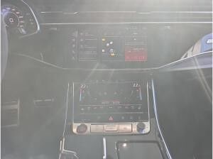 Audi RS Q8 Performance Rot plus AHK Pano 305km/h