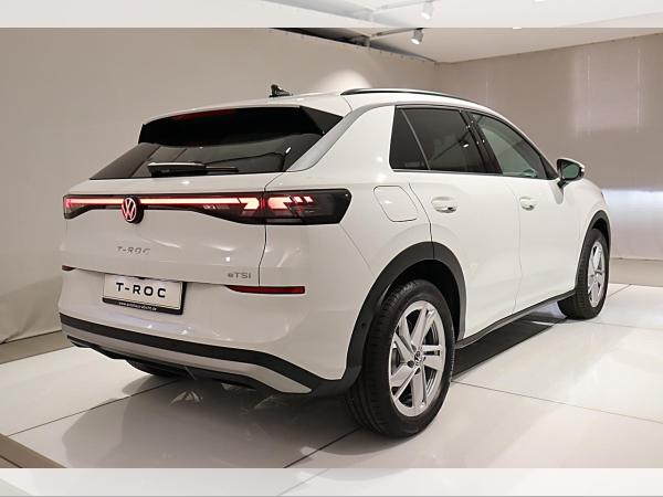 Volkswagen T-Roc Life 1.5l eTSI DSG KEYLESS LED KAMERA PDC SHZ