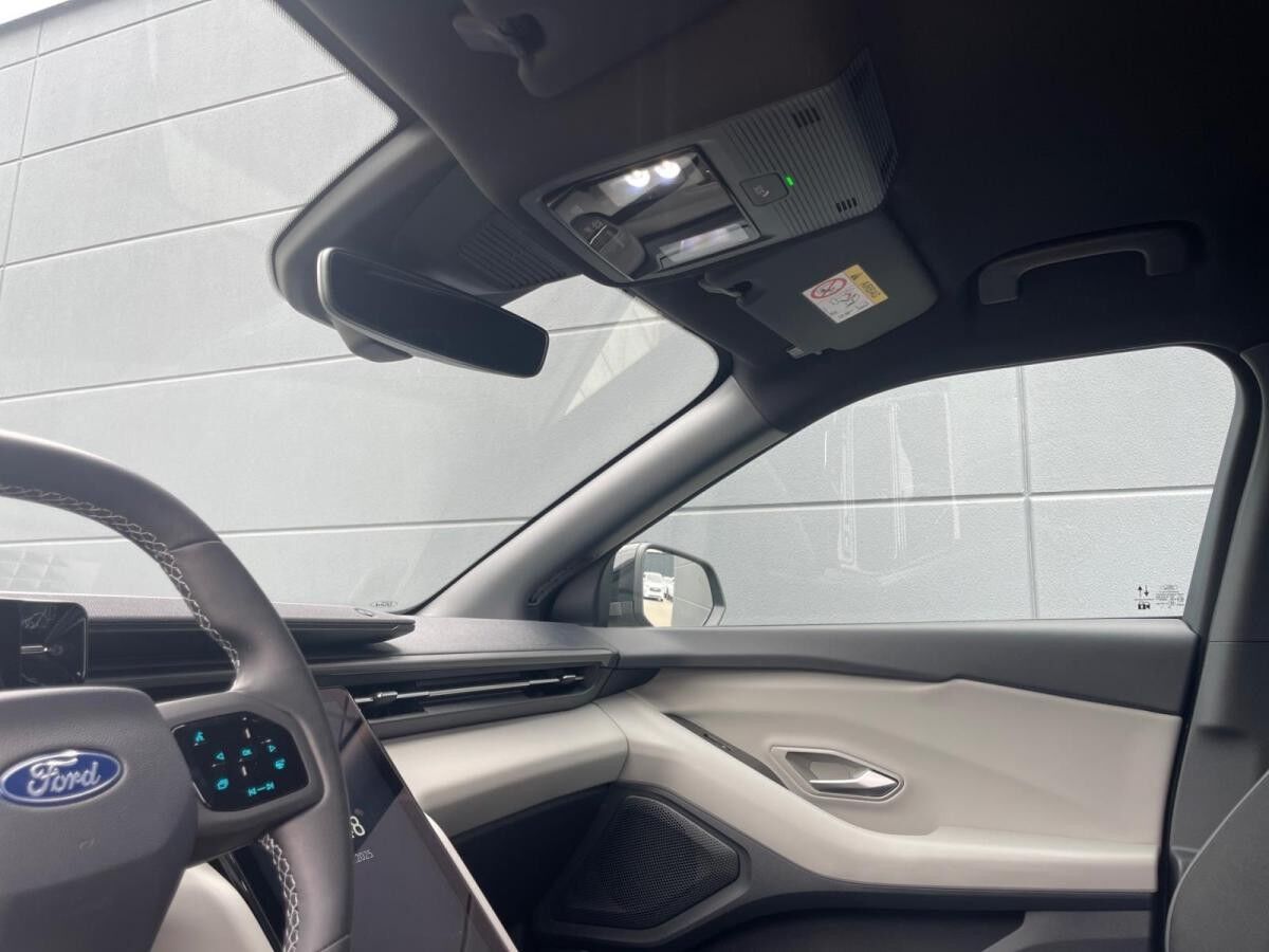 Ford Capri 77 kWh RWD Navi HUD LED 360°Kamera Klimaautom